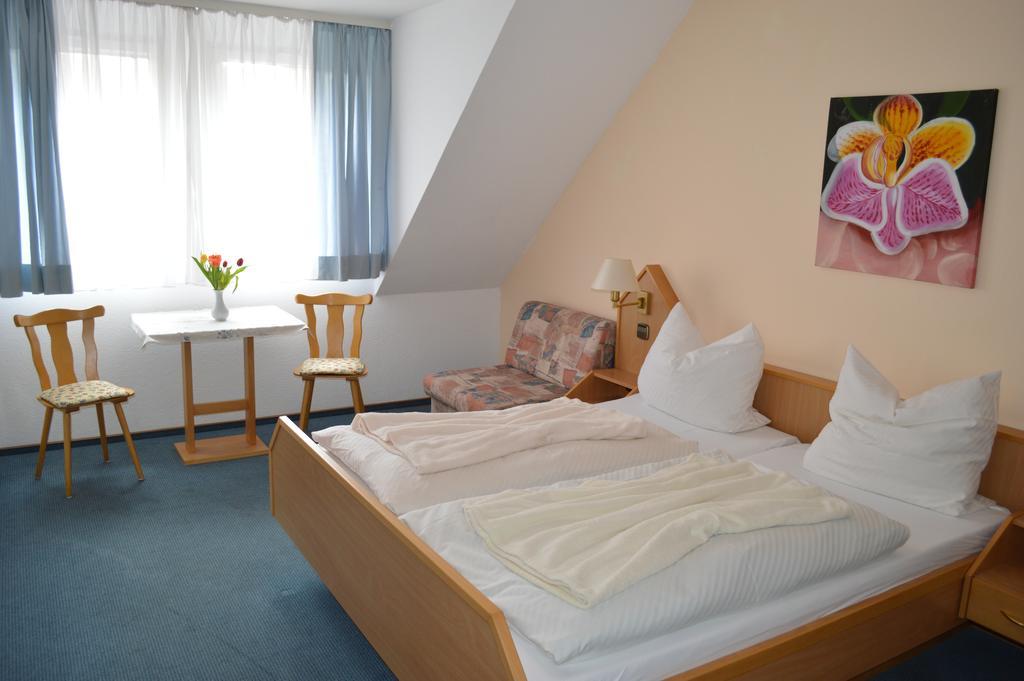 Hotel Zum Lieben Augustin เมียร์สบวร์ก ห้อง รูปภาพ