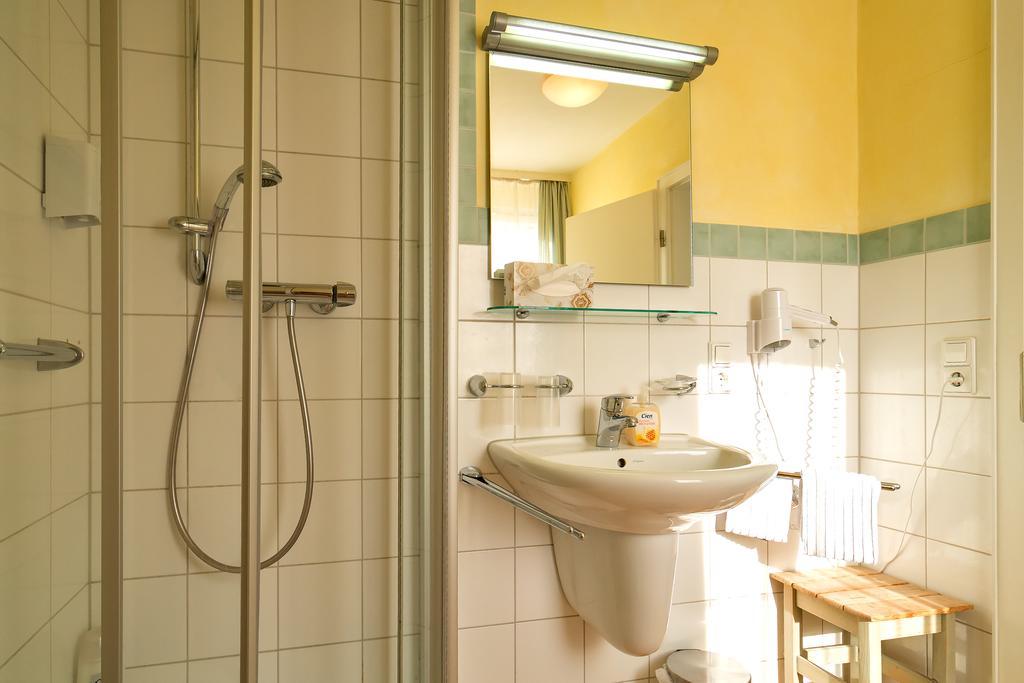 Hotel Zum Lieben Augustin เมียร์สบวร์ก ห้อง รูปภาพ