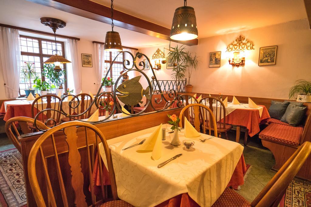 Hotel Zum Lieben Augustin เมียร์สบวร์ก ภายนอก รูปภาพ