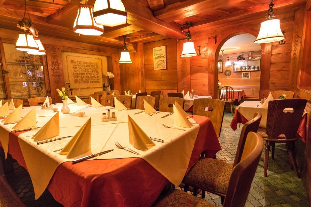 Hotel Zum Lieben Augustin เมียร์สบวร์ก ภายนอก รูปภาพ